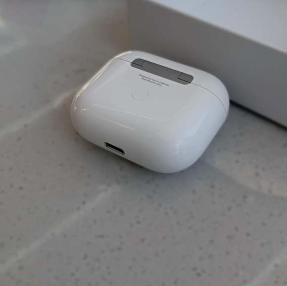 Earphones - Picture 6 of 6